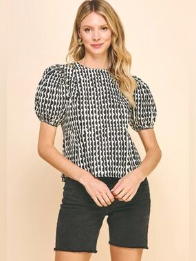 NWOT Pinch Monochrome Patterned Puff Sleeve Blouse Size L